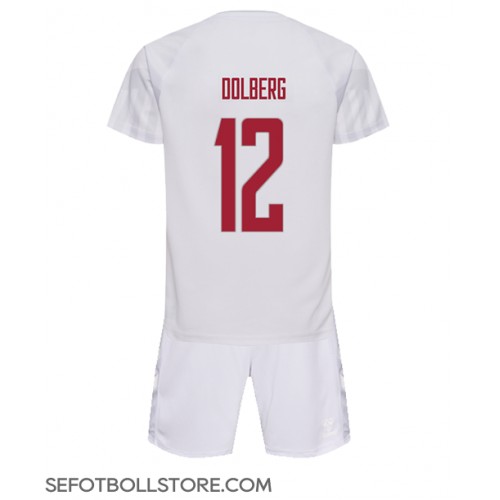 Danmark Kasper Dolberg #12 Replika babykläder Bortaställ Barn VM 2022 Kortärmad (+ korta byxor)